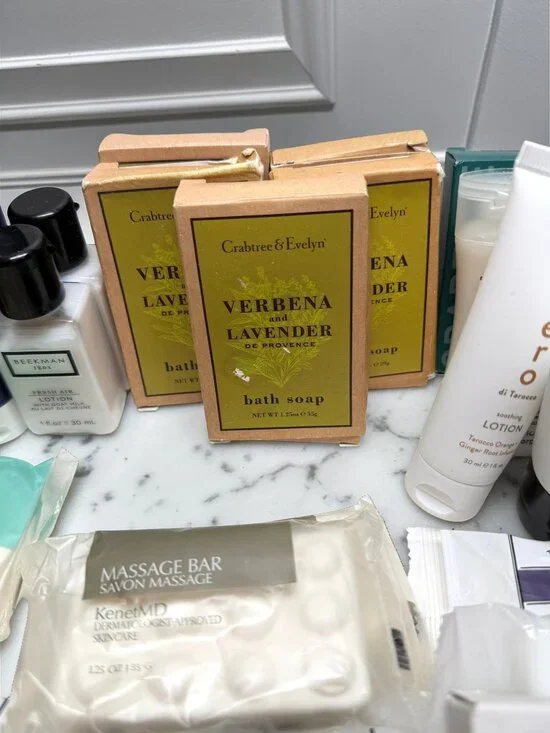 Mixed Lot of Travel Sized Hotel Soaps/Shampoo/Conditioner/Bar Soap - 46 each - Picture 6 of 6